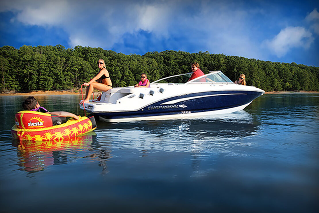 Renting a boat is easier than you think! Get on the water and enjoy the day with your friends and family. 